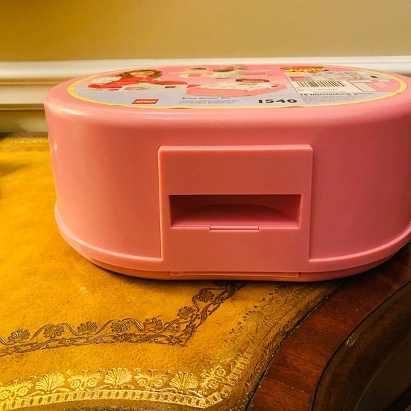 VINTAGE 1993 LEGO DUPLO BETSY'S BEDROOM SET #1540 RARE Clean Excellent Condition - Picture 4 of 6